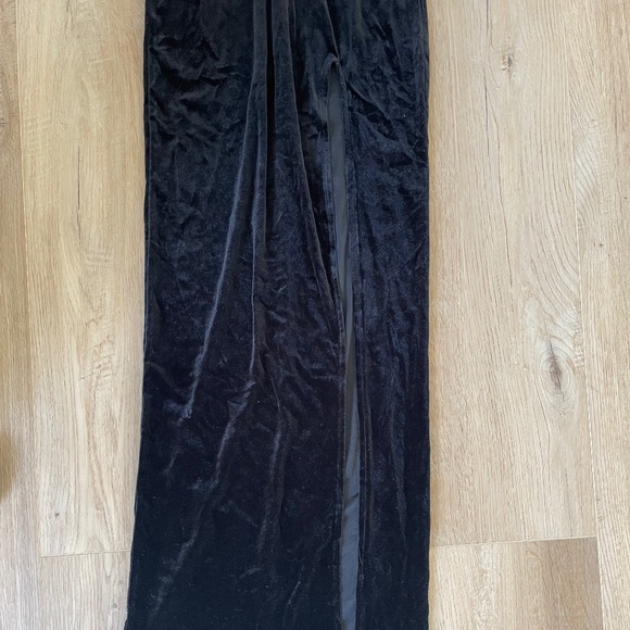 NWT city studio black velvet gown with side slit - Picture 2 of 5